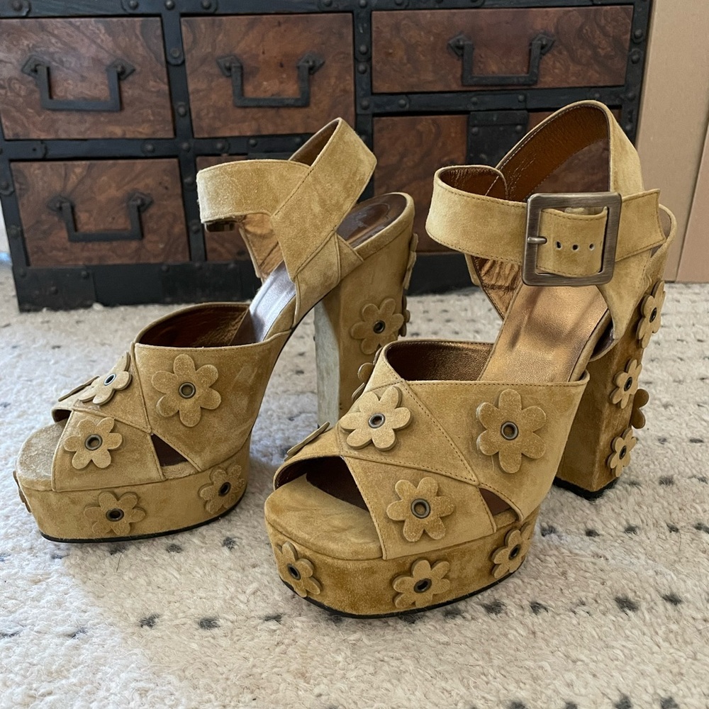 ROGER VIVIER suede flower bomb platform heels